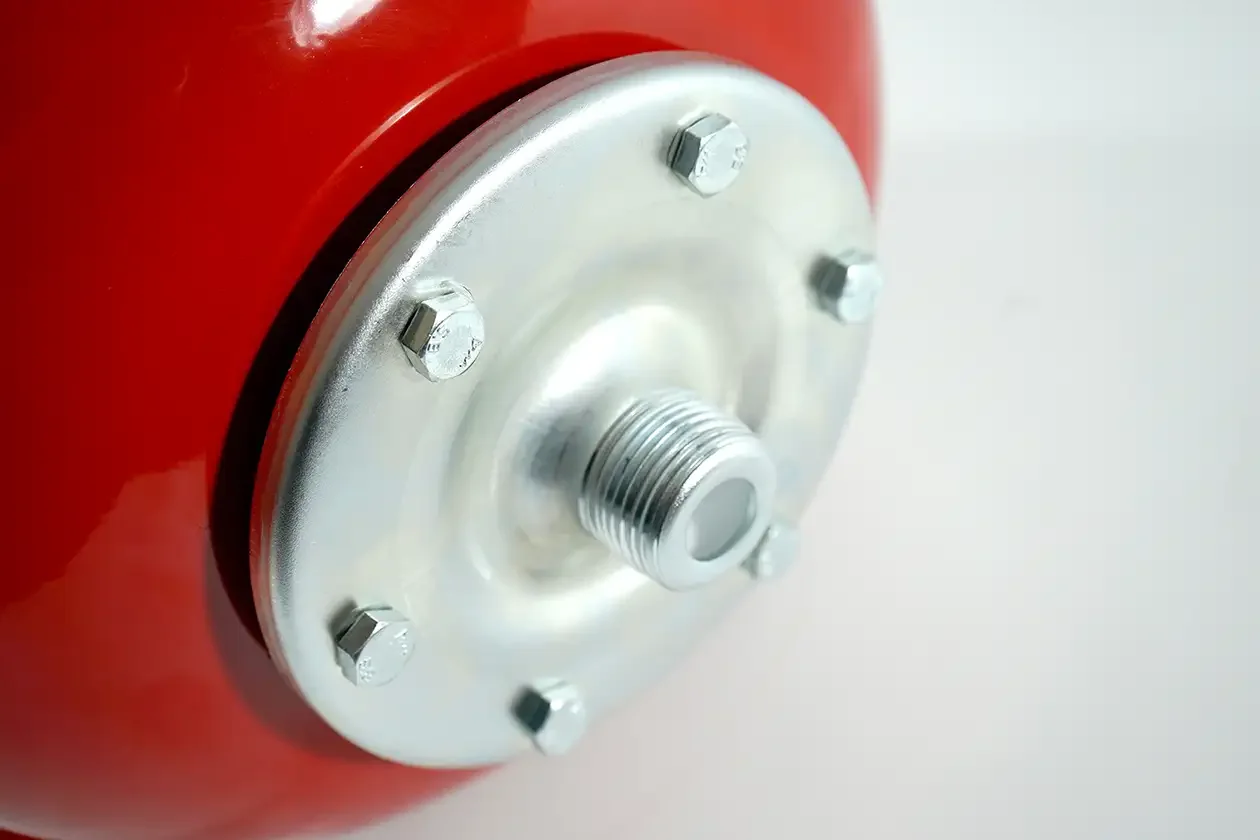 Расширительный бак UNIPUMP подвесной РП 35К (БЭЗ) (с креплением) Расширительный бак UNIPUMP подвесной РП 35К (БЭЗ) (с креплением)